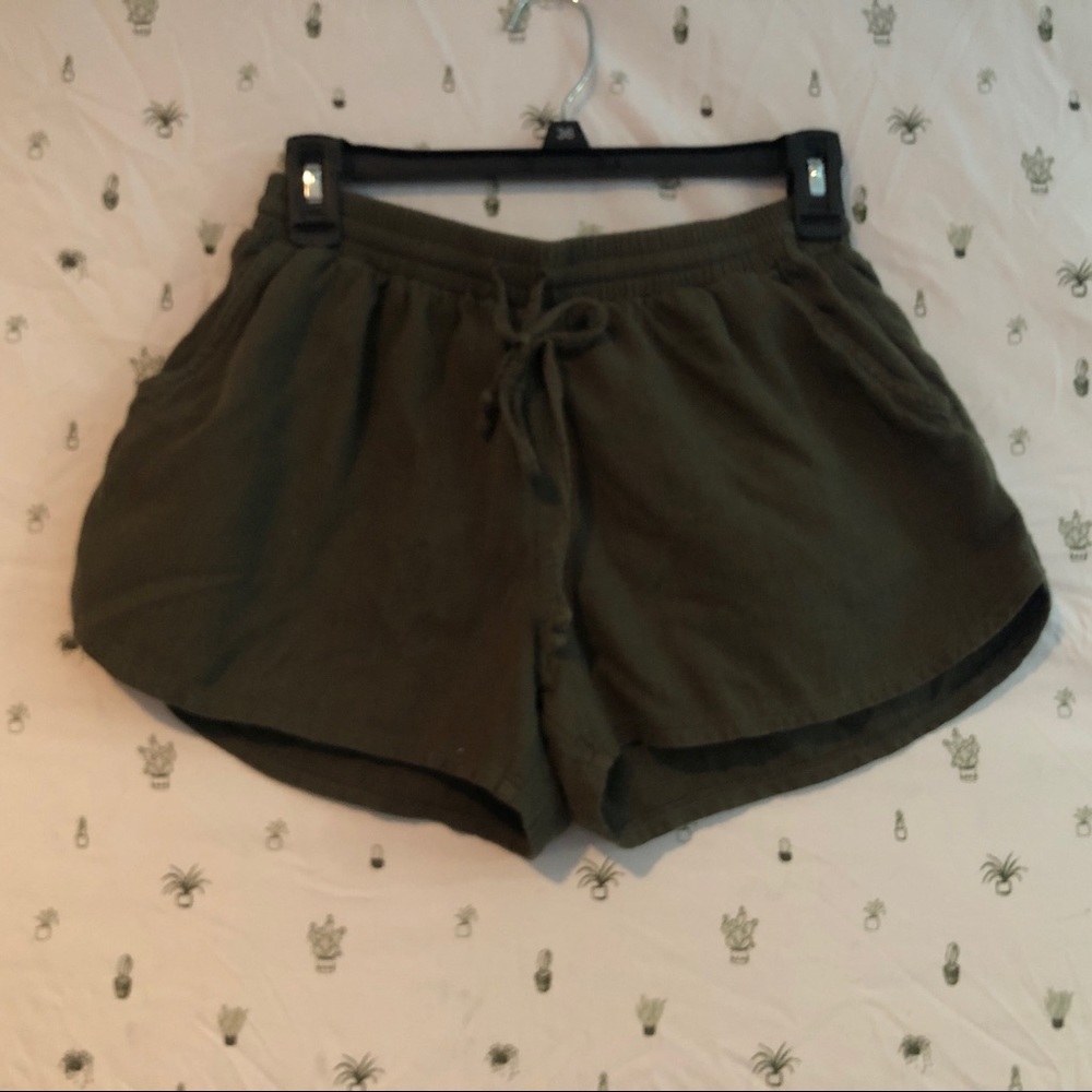 Target hemp material shorts